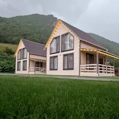 Фон на котором стоит главный инженер | Кимберия